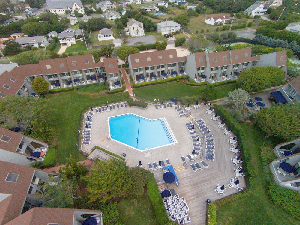 The Surf Club