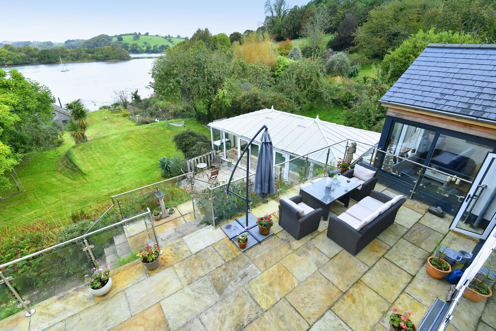 Water Edge House Boathouse