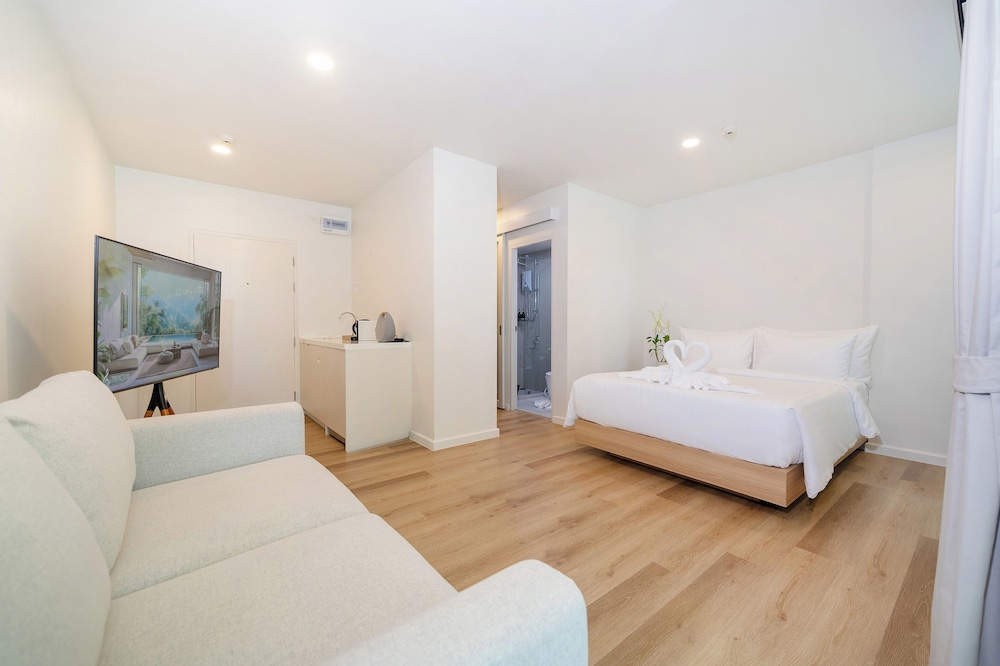Zcape X2 Condominium in Bang Tao