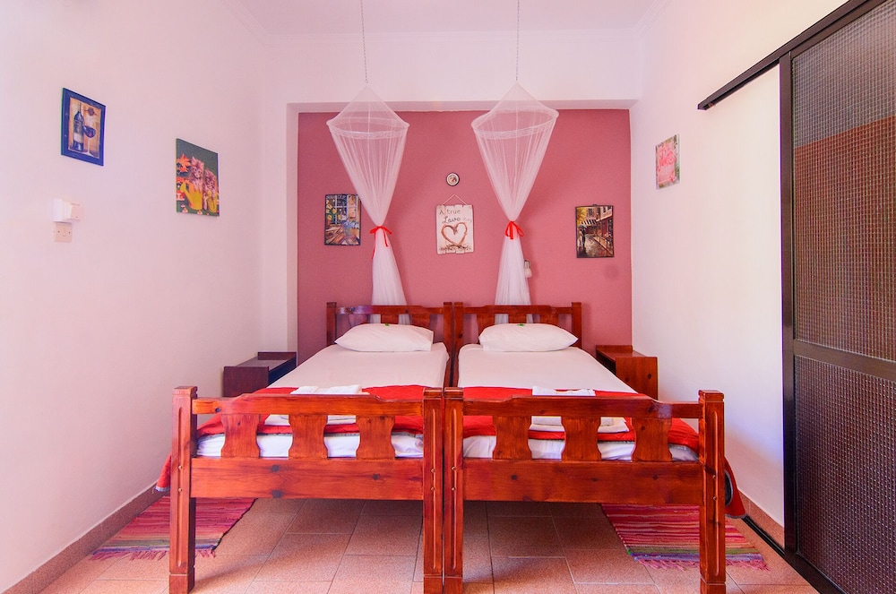 Savas Rooms