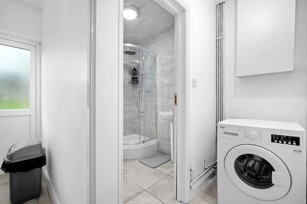 3br-sleeps6-parking-familyfriendly-nearastonvilla