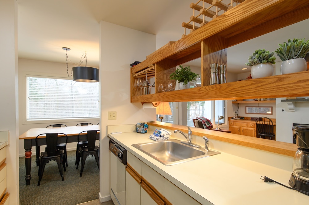 Glades 13 2 Bedroom Condo