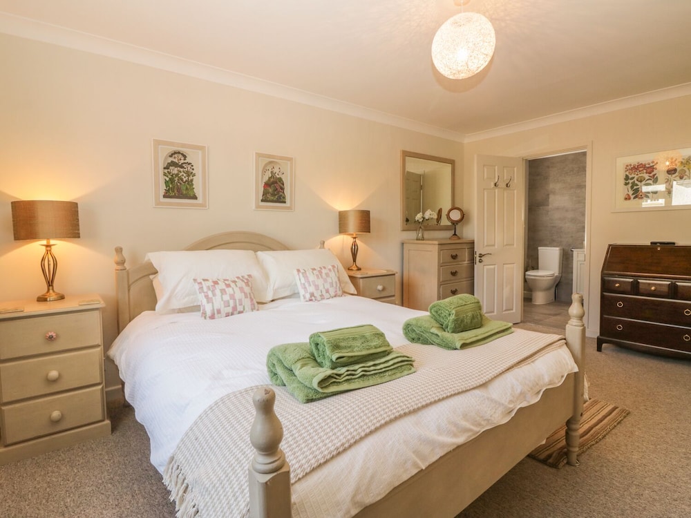 Meadowlea Cottage view 4