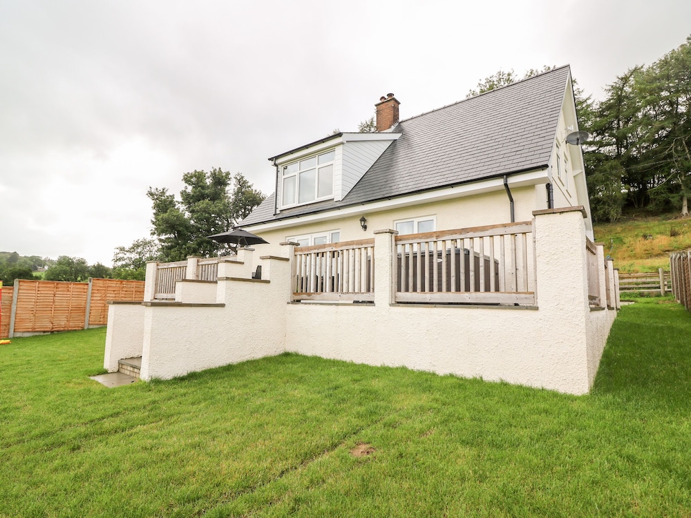 Lower Pentre