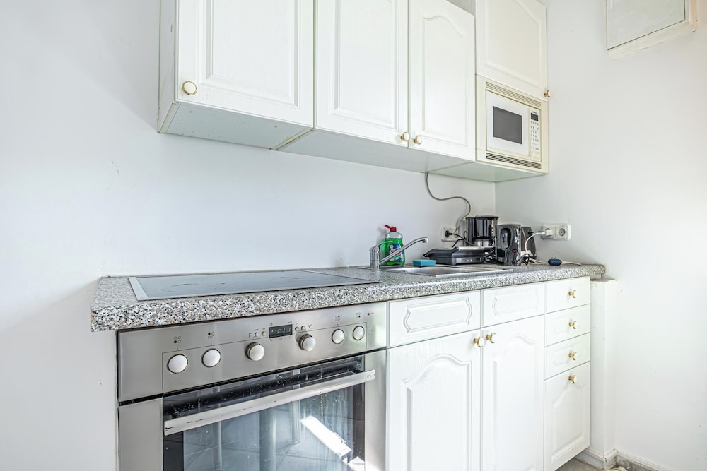 Cozy House Terrace &Garden Sleeps 34