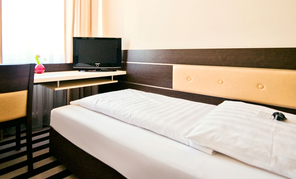 Frankfurt Vacations - Bristol Hotel Frankfurt - Property Image 44