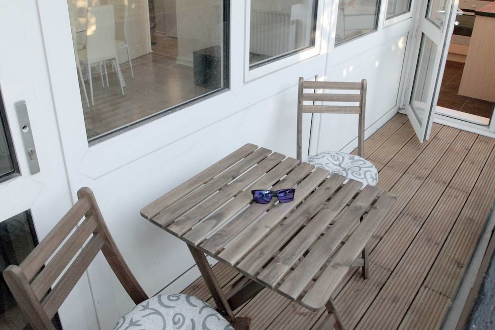 balcony