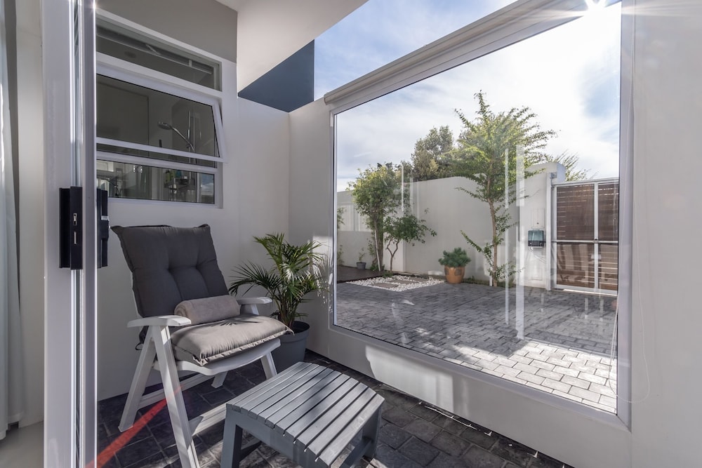 Greenways Beach House