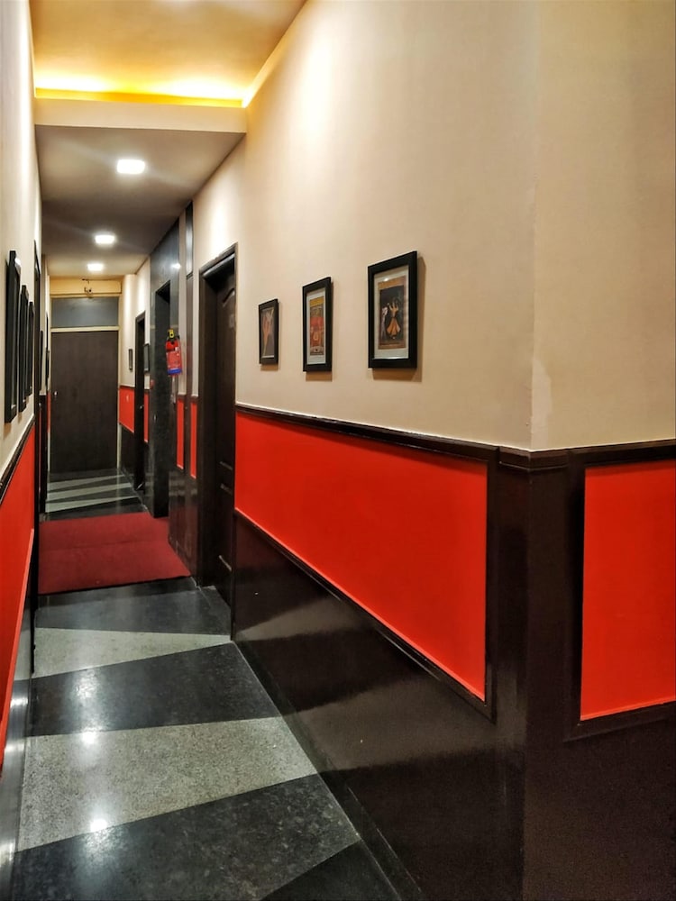 Noida Vacations - Mint Metropolitan Grand - Property Image 82