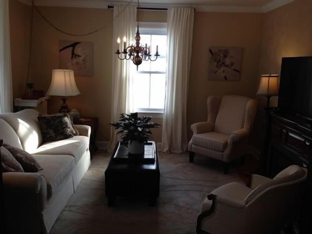 Niagara-on-the-Lake Vacations - Copper Dreams Bed and Breakfast - Property Image 8