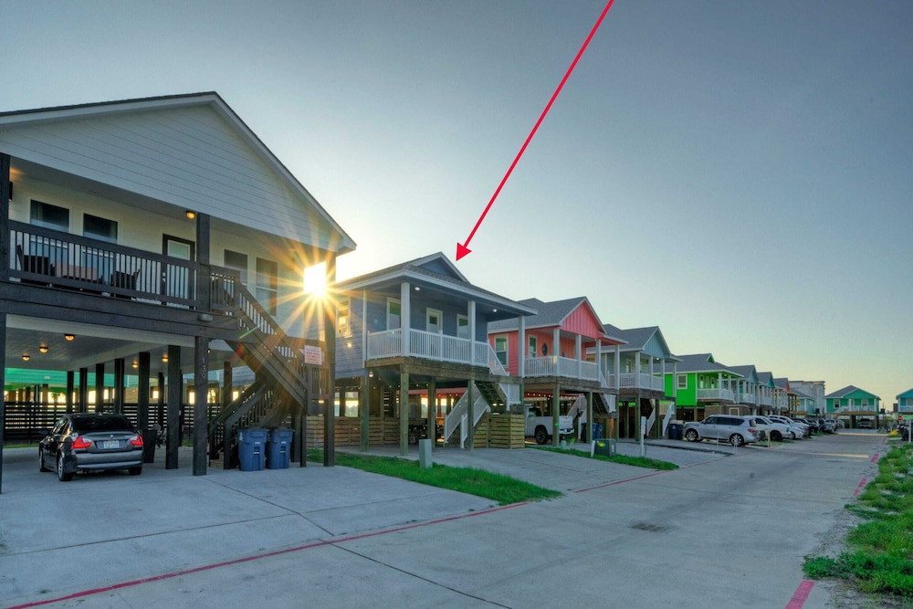 Salty Texan by Avantstay Central Location, Views