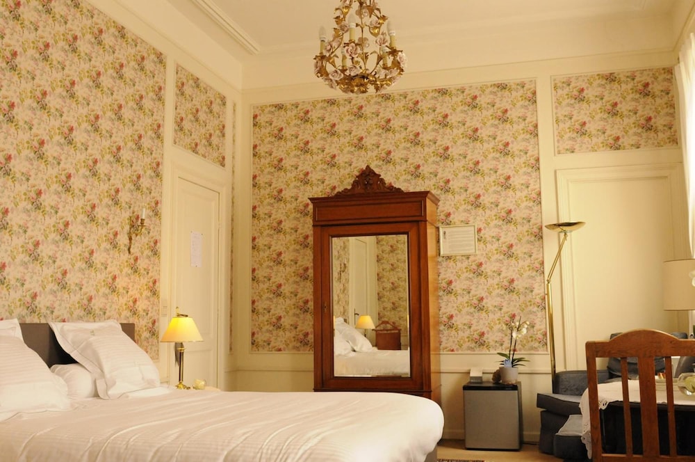 Fine Fleur Bed & Breakfast