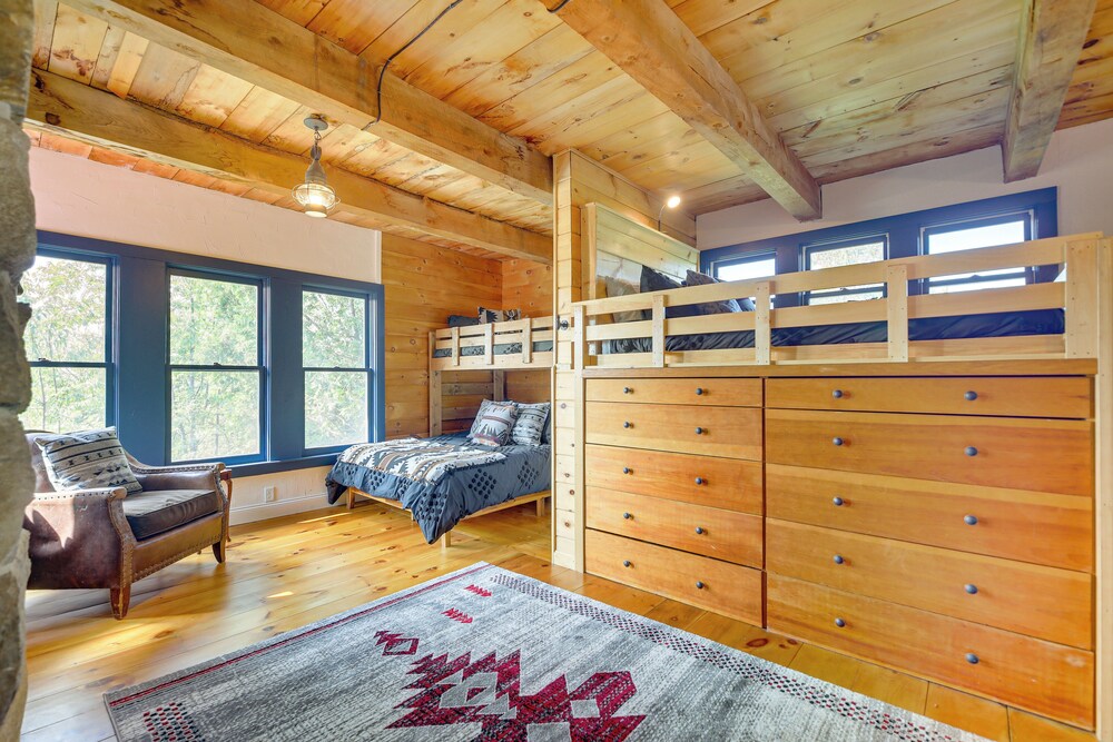 Luxe 14-acre Vermont Countryside Lodge! view 5