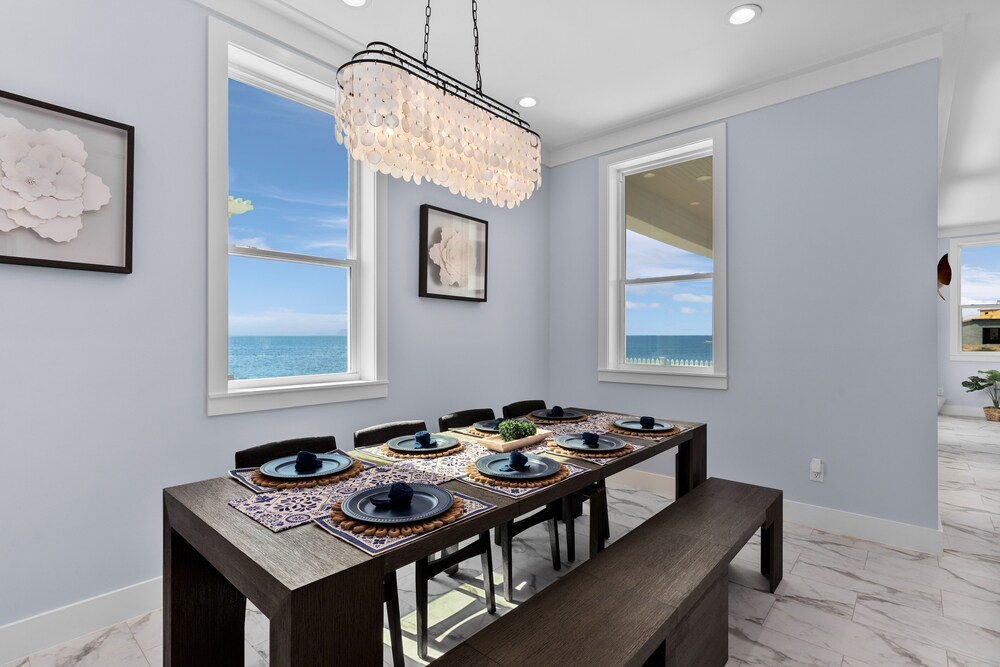 Ahh Da Sea - Waterfront, Backyard Ramp To Jetty & Laguna 3 Bedroom Home