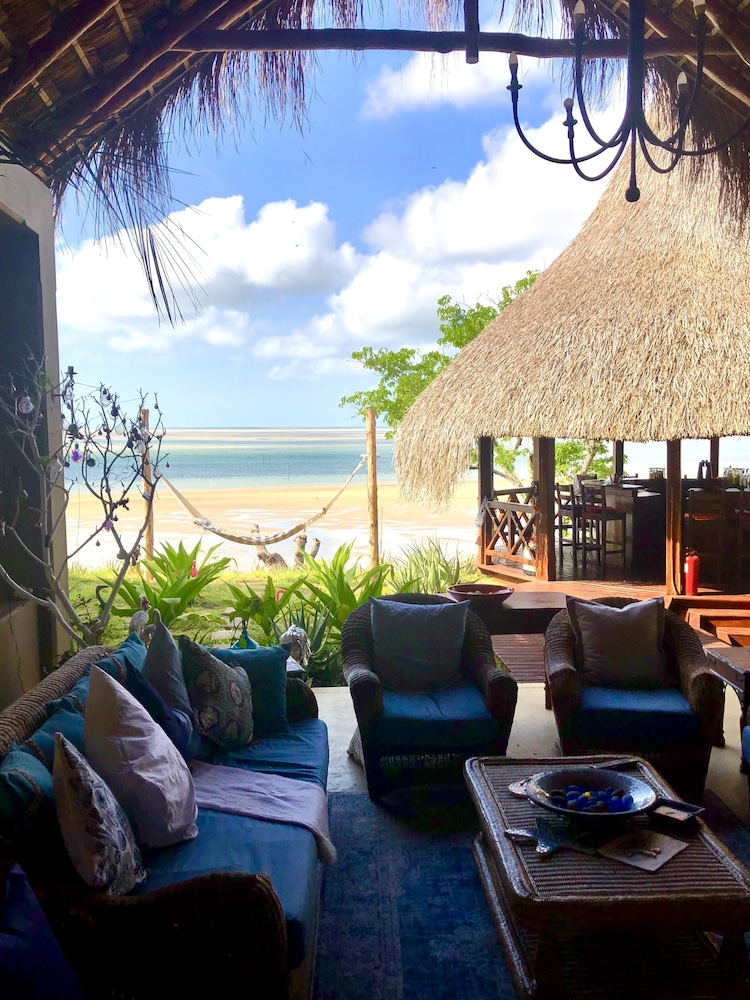 Moyeni Lodge