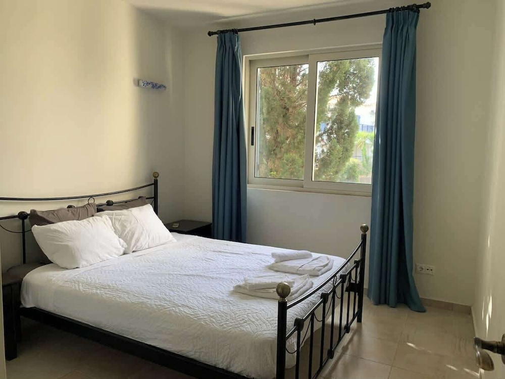 Cassiopeia 5 BR Villa on beach with pool
