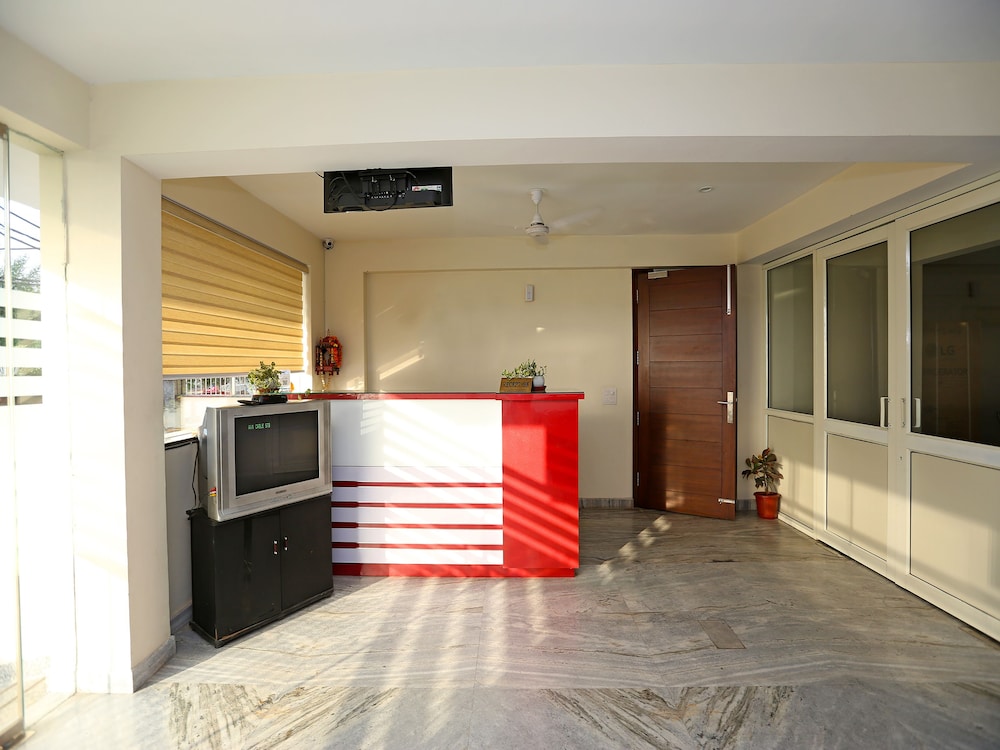 OYO 22094 Hi Star Rooms view 3