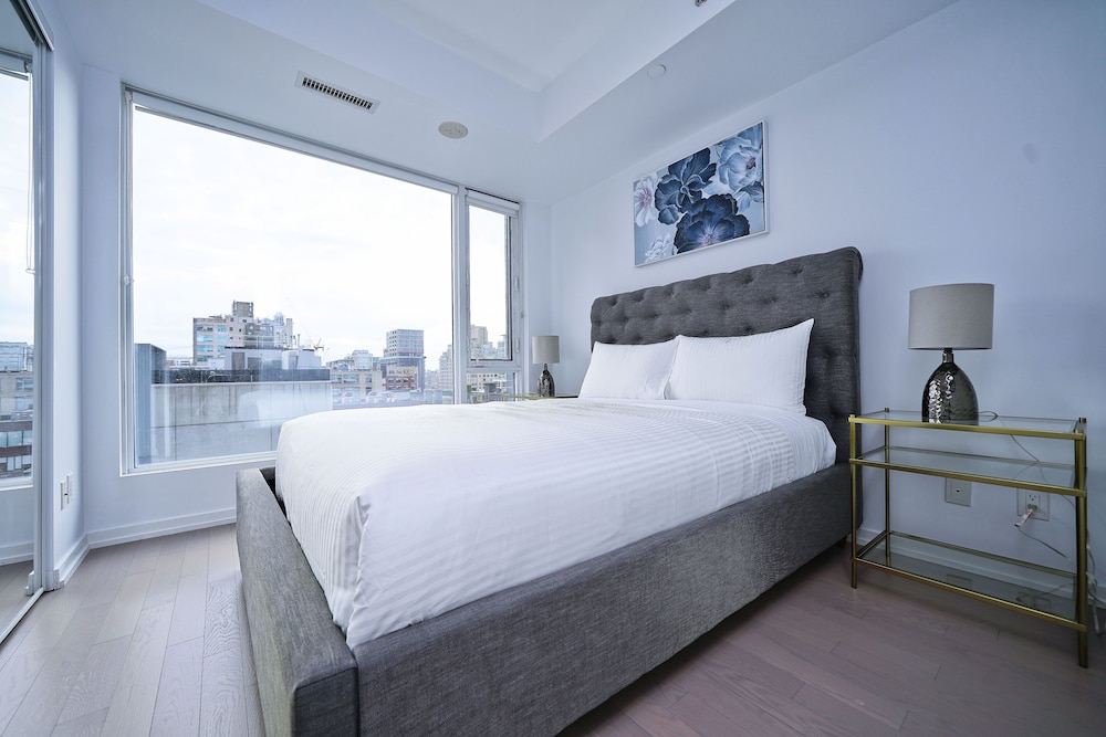 Grand Royal Condos - Toronto - Image 2