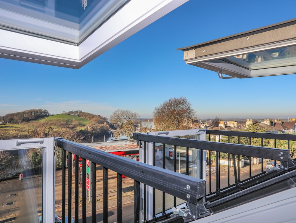 Bryn Min Manton Penthouse
