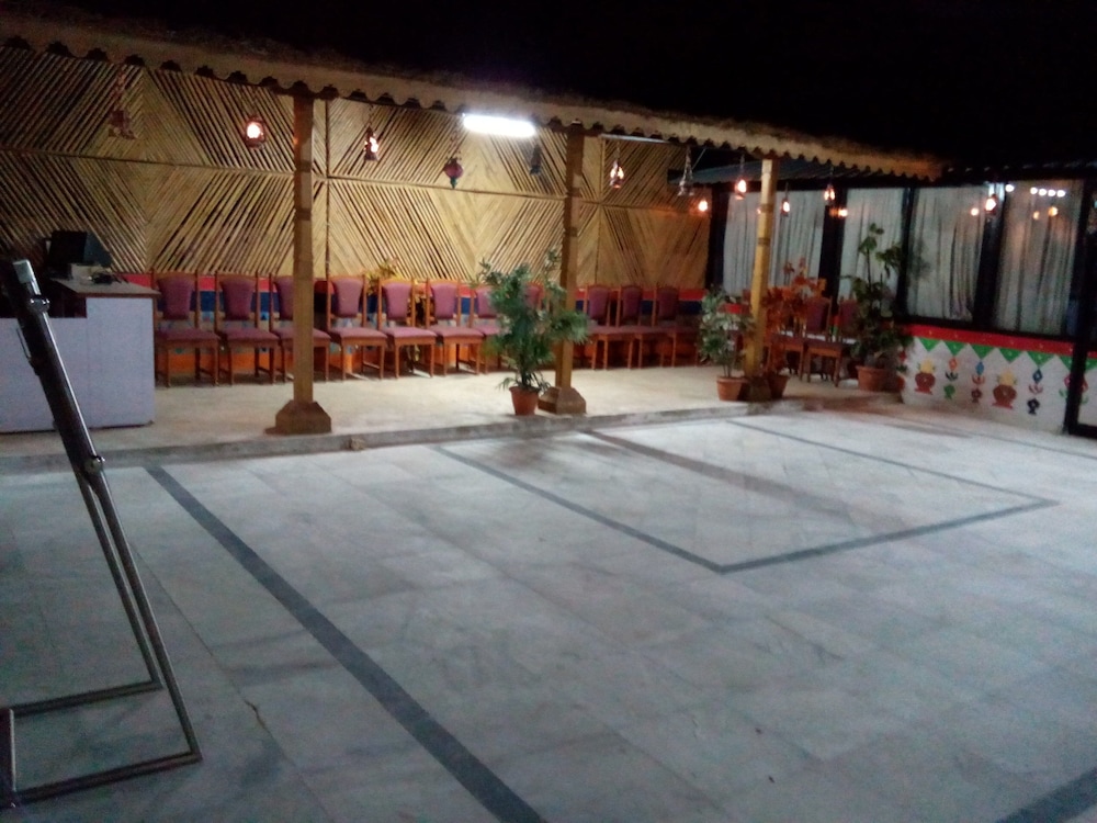 Krishna Park Inn