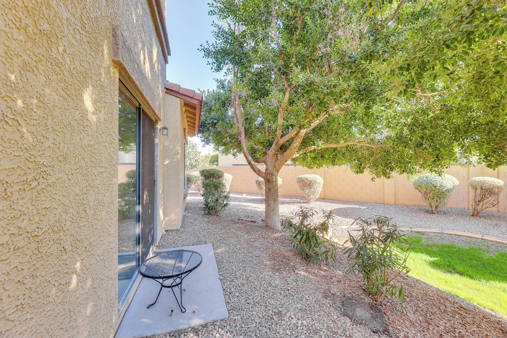 3 Mi to Dtwn: Mesa Townhome w/ Patio