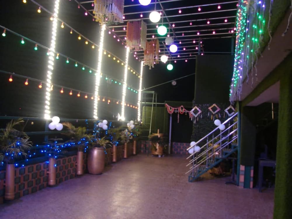 Hotel comfort & Terrace Lounge Deoghar