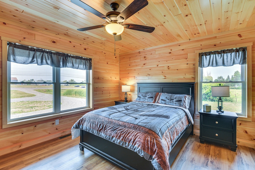 3 Mi to St Lawrence River: Spacious Ranch Home