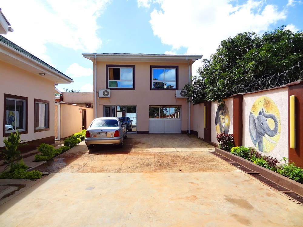 Big 5 junior lodge