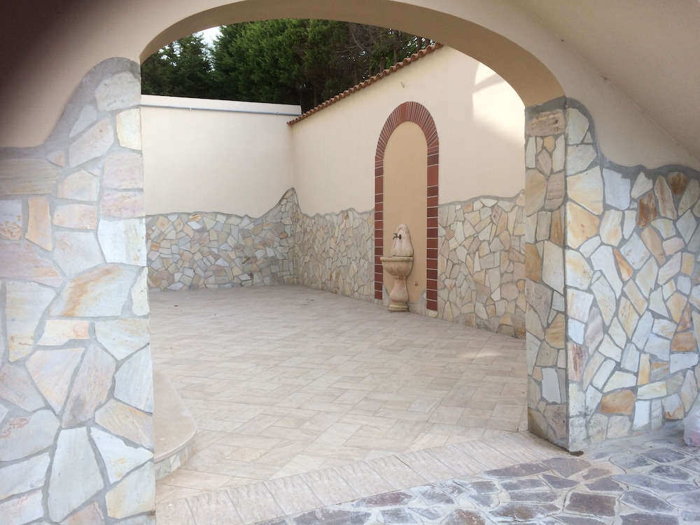 Photo 34