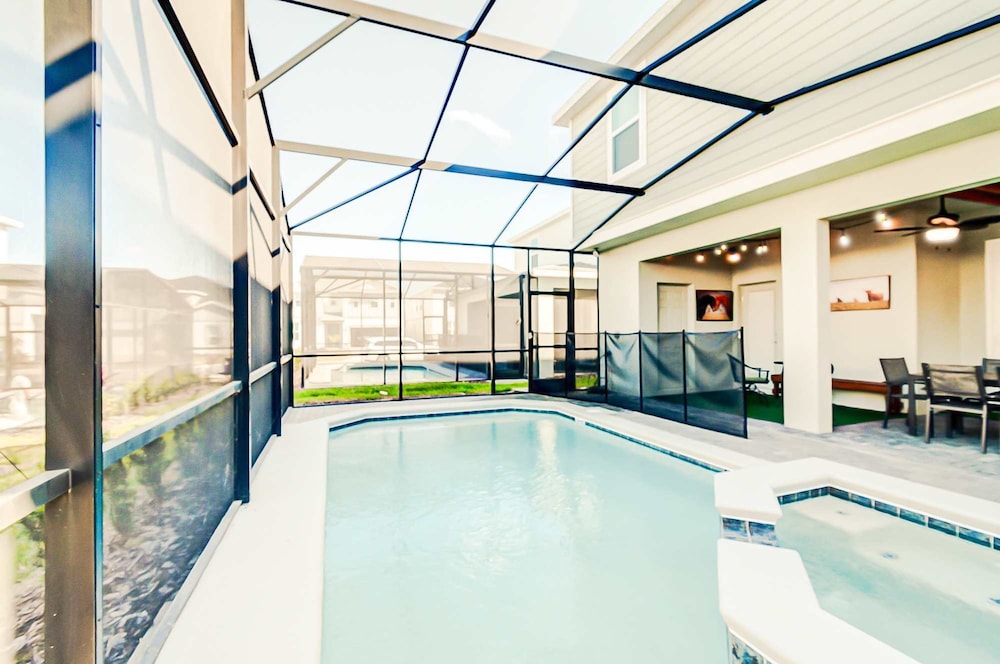 16239 7BR Stunning Home For Your Family Vacation