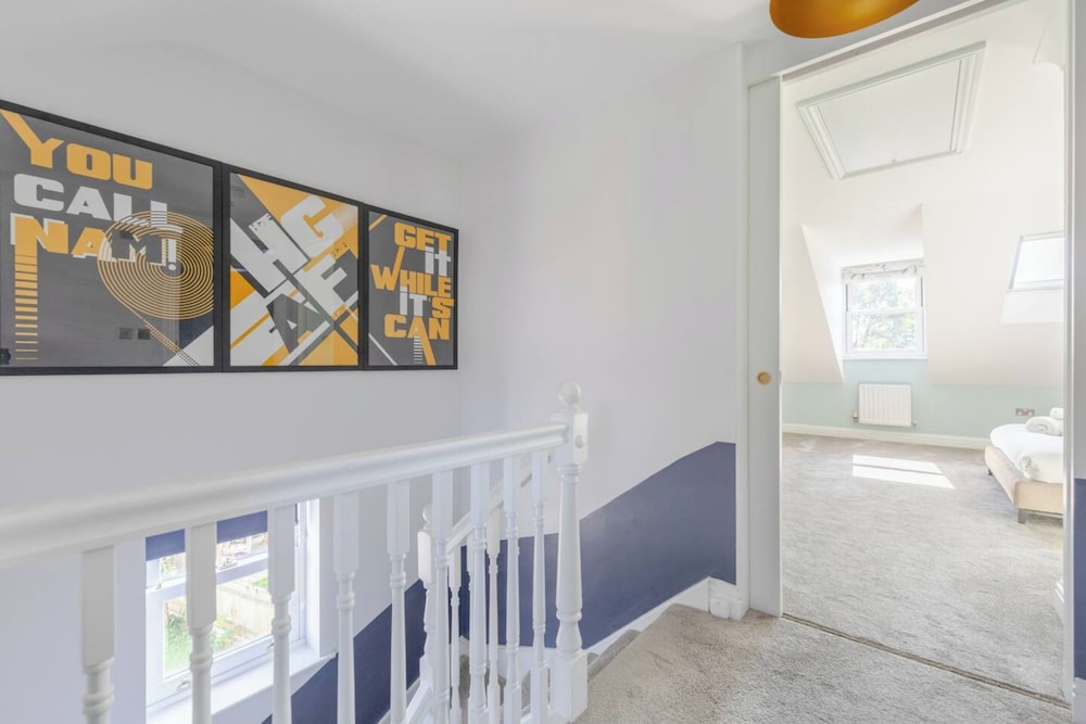 Beautiful & Modern 3BD House- Kennington!