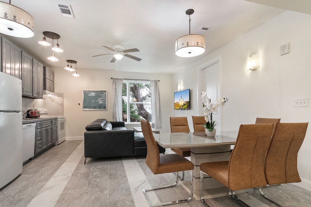 Breathtaking Condos Near French Quarter view 2