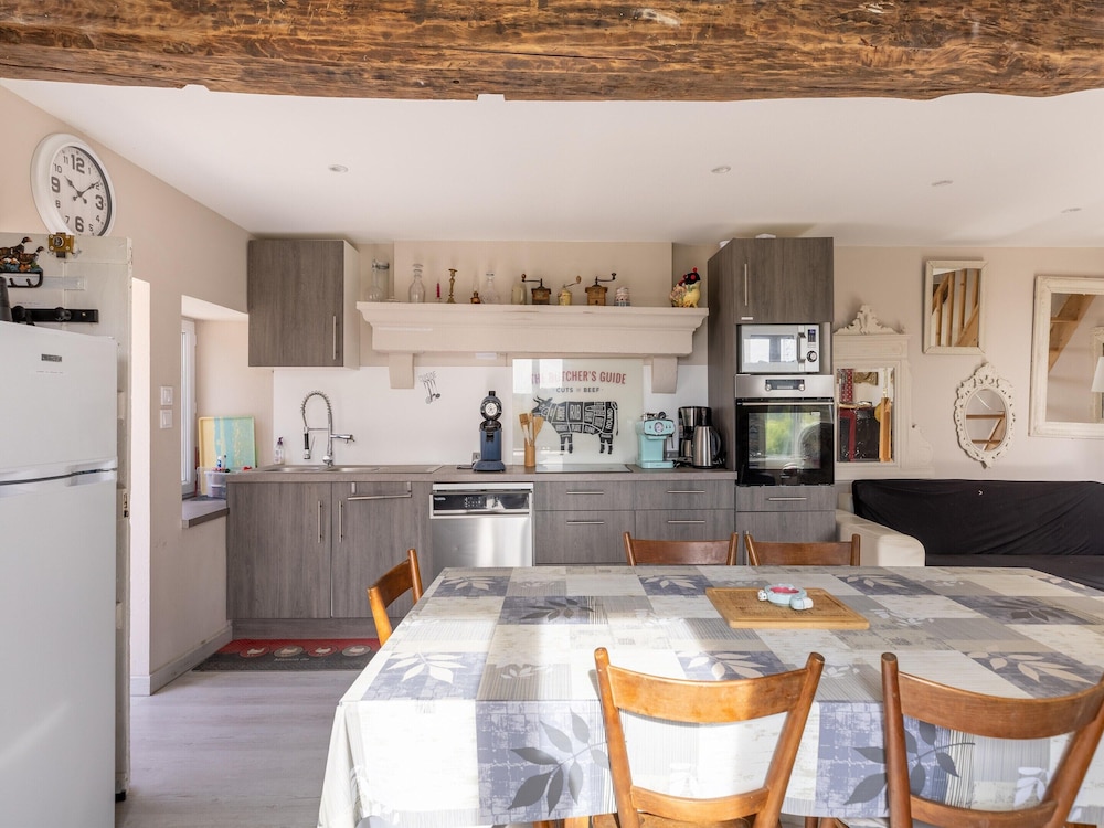 Charming Home in Molesme