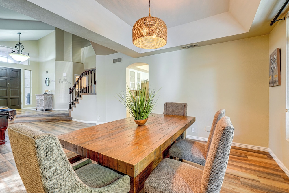3 Mi to Granite Reef: Spacious Retreat w/ Pool