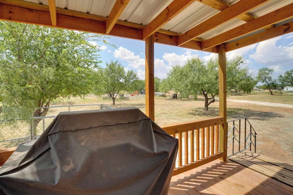 Peaceful Countryside Home w/ Yard in Hawley