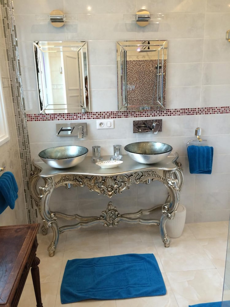 Villa Erresinolettean