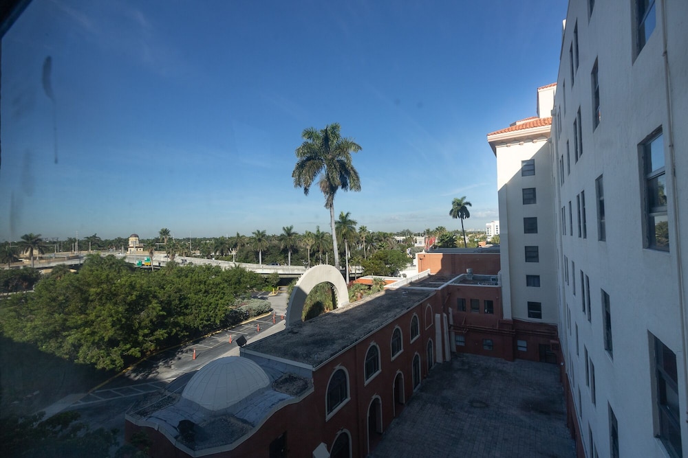 519 City View Hollywood Beach view 3