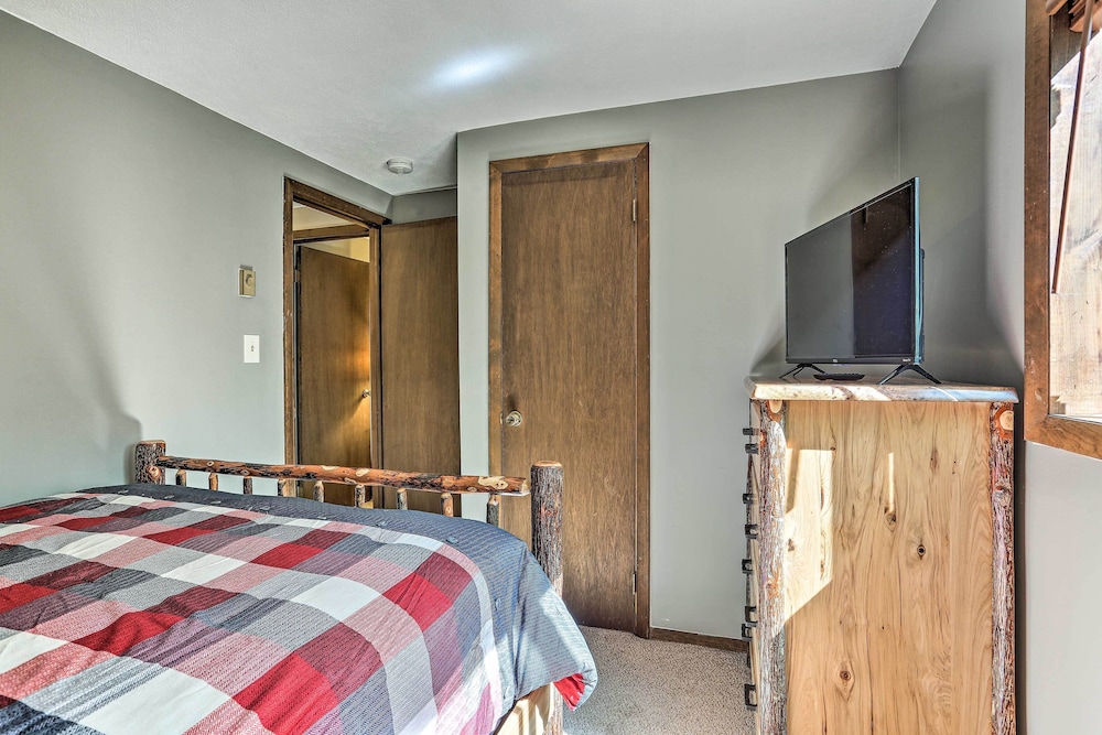 Scranton Vacations - Pocono Cabin w/ Fire Pit, Walk to Lake  Beach! - Property Image 3