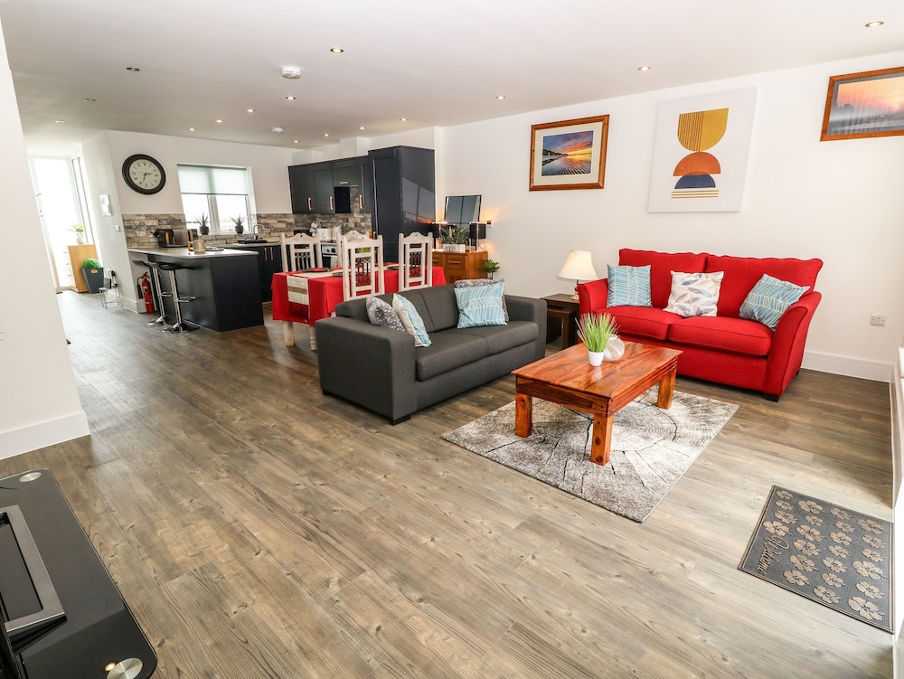 9 Breakwater Way