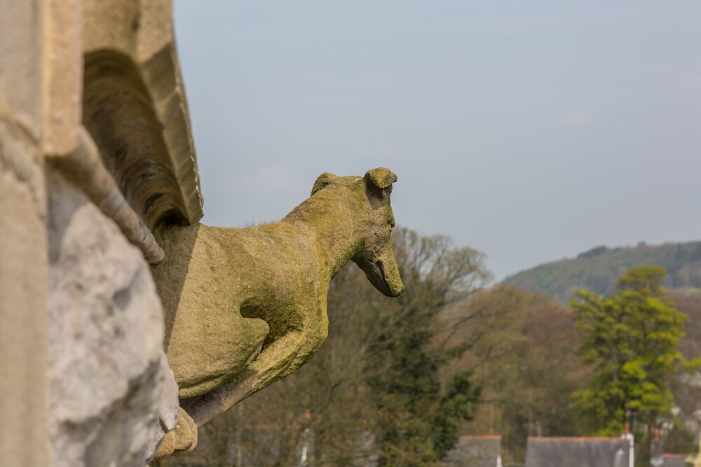 The Wilfred Suite Stone Cross Mansion