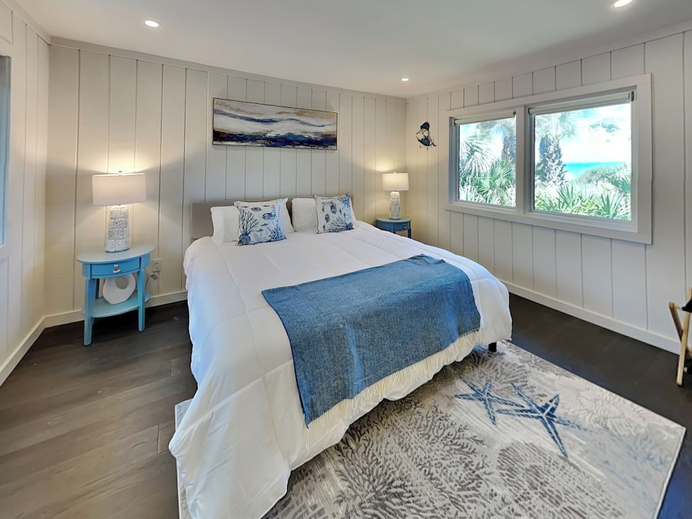Ocean Commotion by Distinctive Beach Rentals
