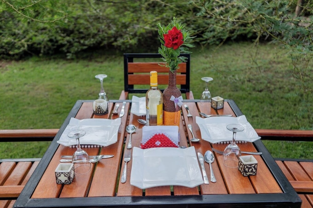Lux Suites Enkarsis Bungalow Kisaju