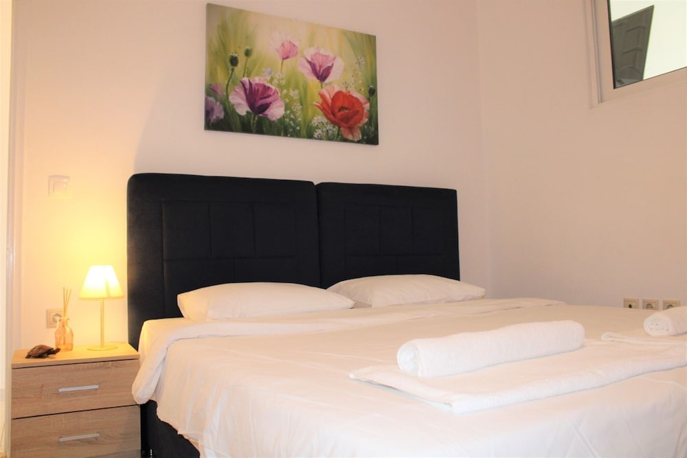 "kalamaki Plaza Apartments ''tzante''" photo 3