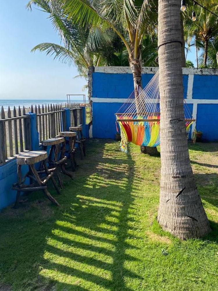 Room in Cabin - Beach Cabana Breakfast And Pool view 4