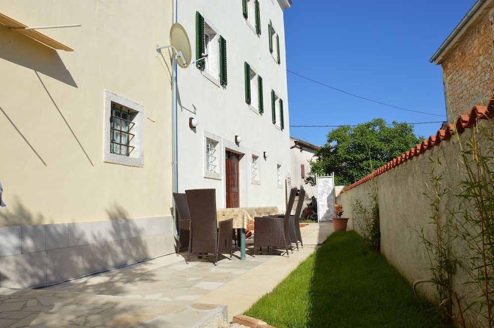 Photo 13
