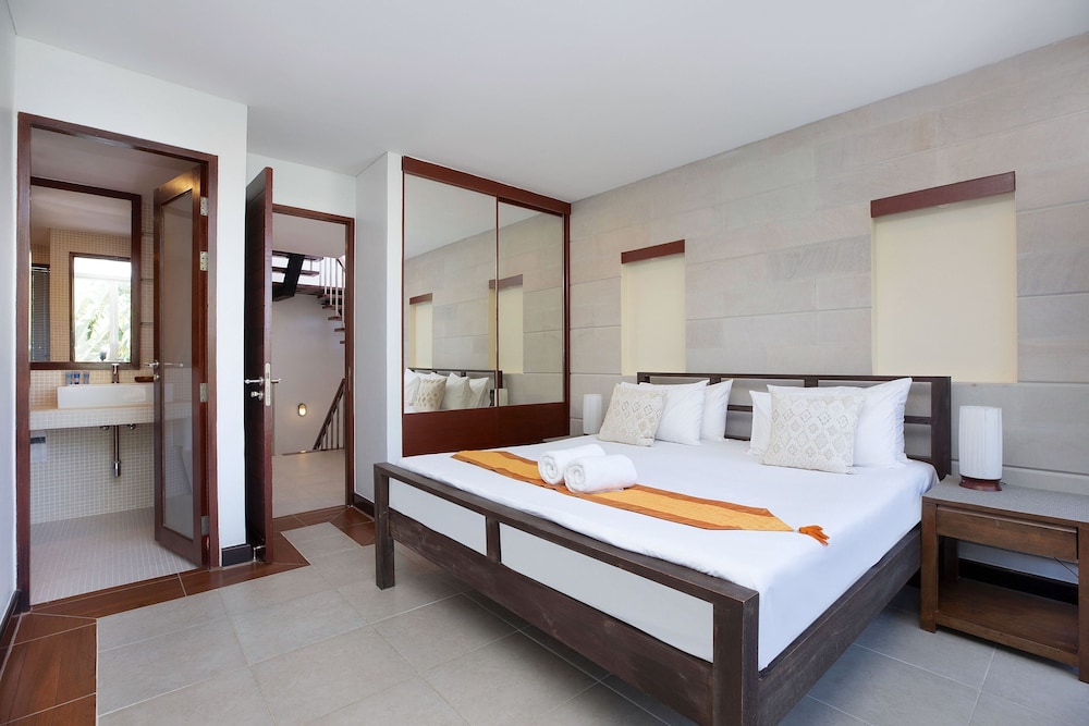Private 3BR Pool Access Villa Argent 10 view 3