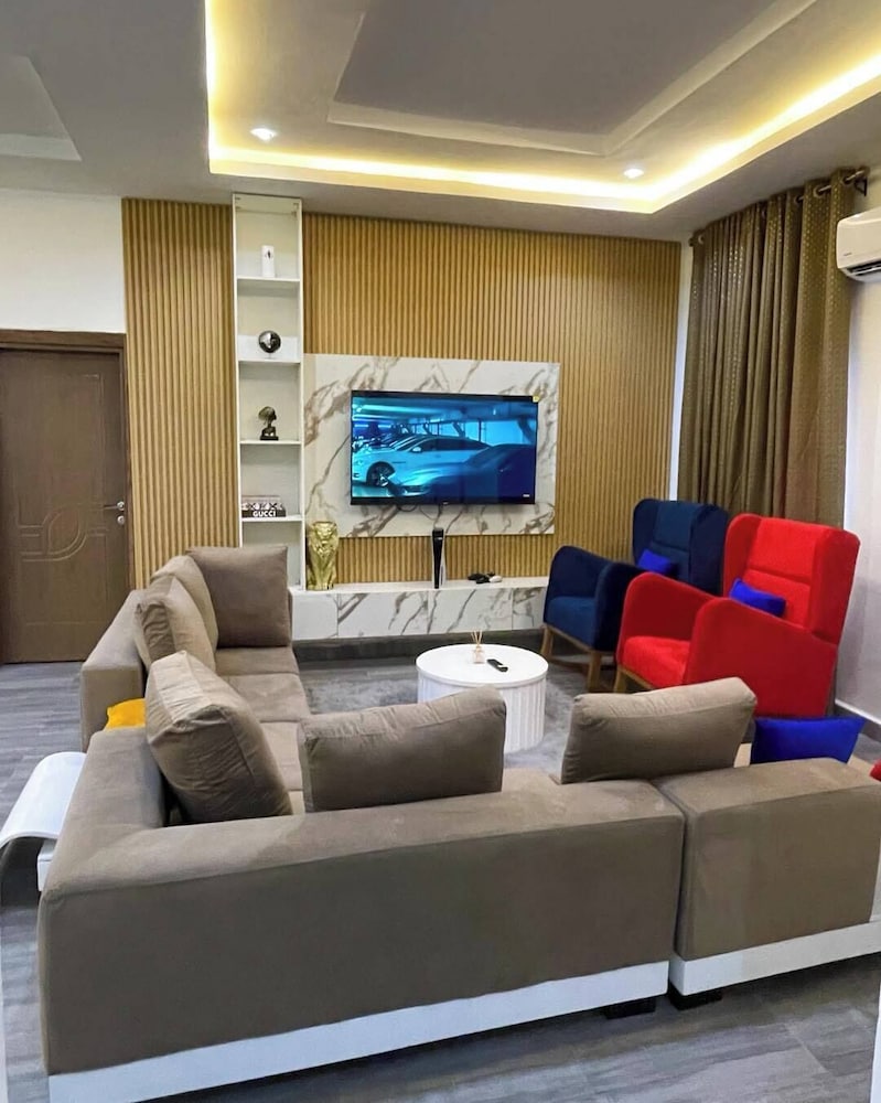 Declans Apartment