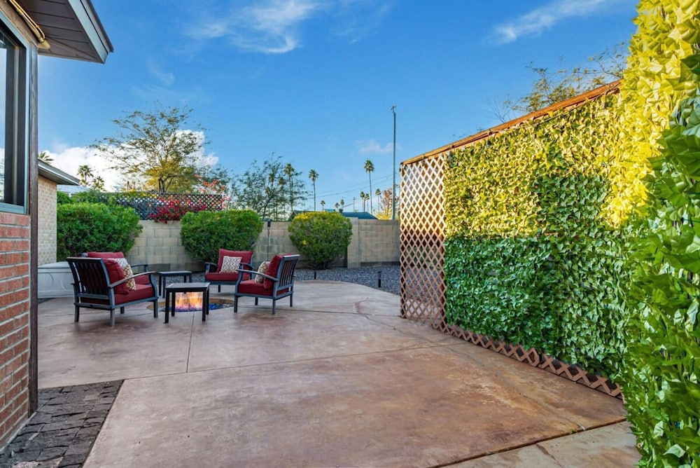 Cozy SW Casa 5 Mins to DT PHX Sleeps 6