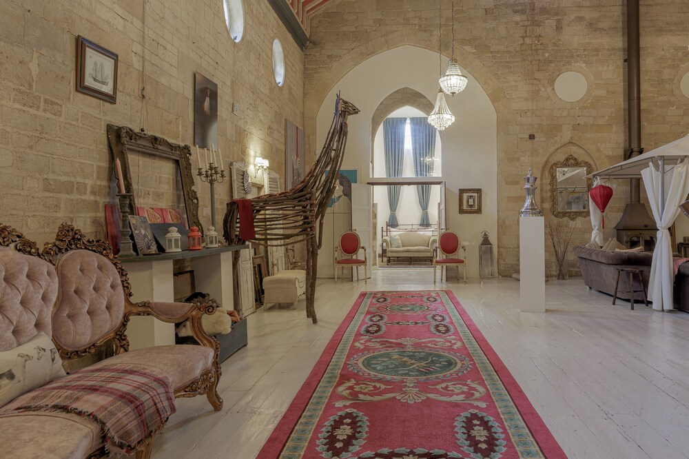 Artisan Hall Stunning Grandeur Cotswolds