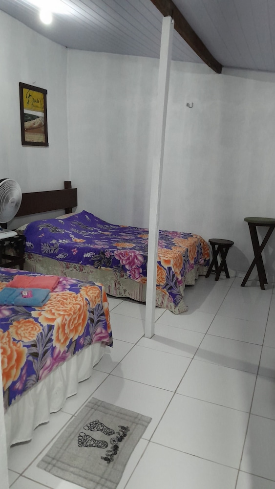 Hospedagem Chapéu Virado